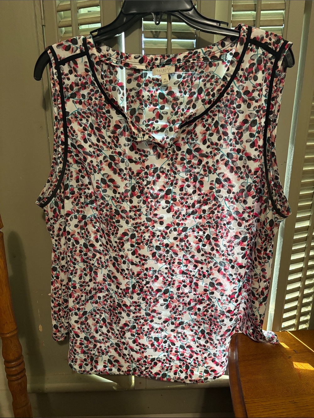 Talbots White Floral-Print Sleeveless Camisole with Black Trim